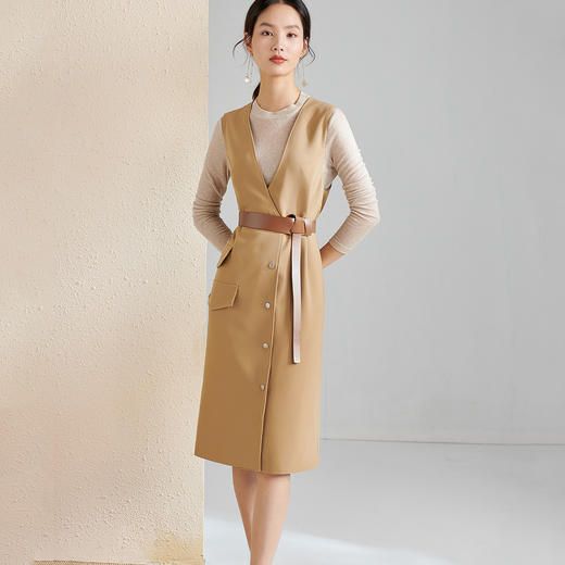 剩S 芳外秋季新款女式连衣裙收腰V领背心裙A字裙通勤OL连衣裙 商品图1