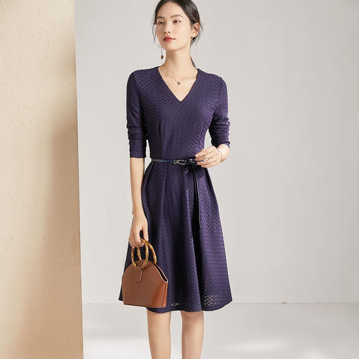 剩S 【透气梭织裙子】新款秋季透气梭织花纹V领长袖连衣裙 商品图2