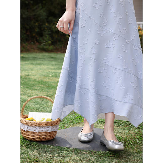 鹿向南「岸泊幻想」浅蓝色气质半身裙女夏新款提花设计A字长裙女 商品图3