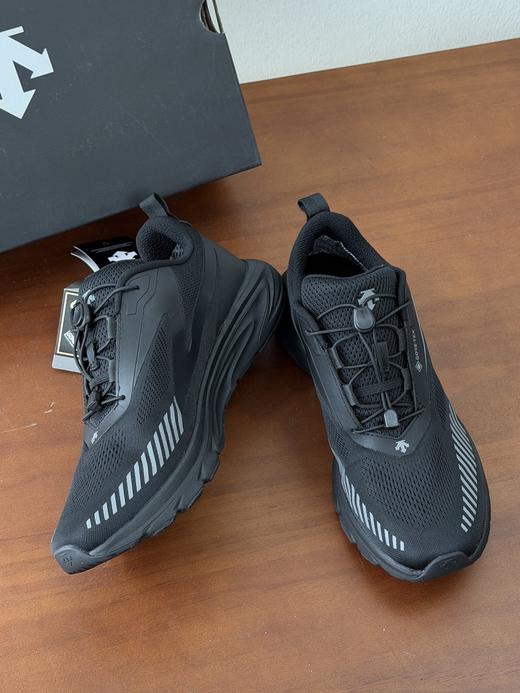 点此购买 迪桑特ENERZITE系列男款EASE GTX运动缓震跑鞋 dx 342254 商品图3