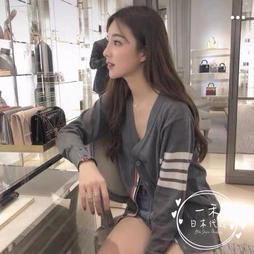 点此购买 TB春秋季女士经典学院风净版袖条V领针织毛衣开衫 mp 342361 商品图7