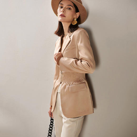 剩S 芳外春季新品女式西服收腰款通勤时尚西装外套 商品图3