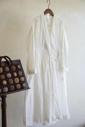 KHADI&CO 经典对襟纽扣罩袍连衣裙