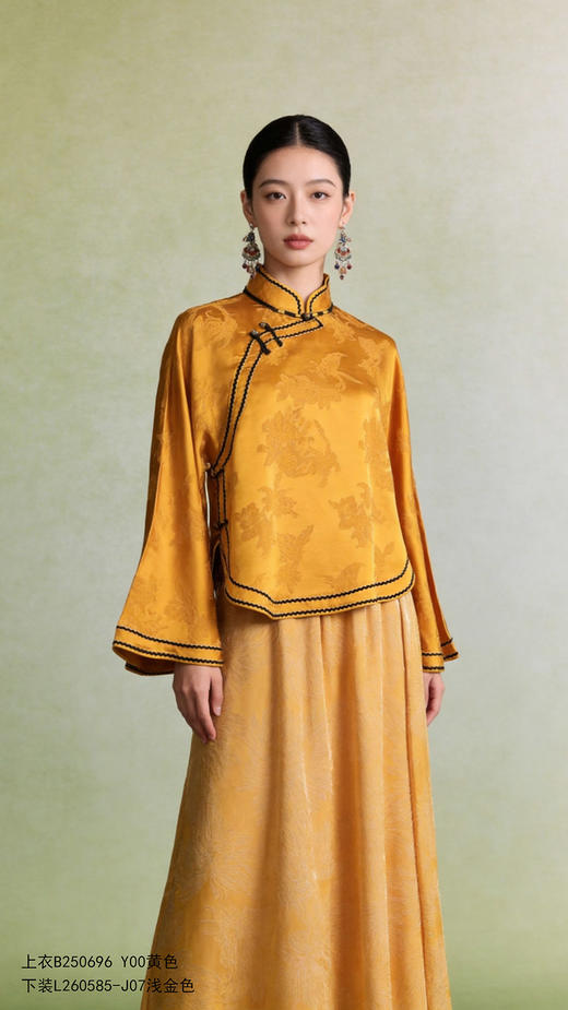 B250696上衣 商品图0