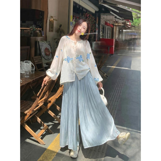 <曾小咸推荐>韩系套装复古绣花上衣裤裙 商品图1