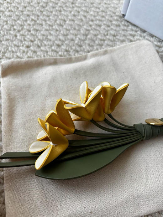 正品 Songmont（山下有松）摘金桂挂件，属于品牌国风系列的包挂配饰。 商品图5