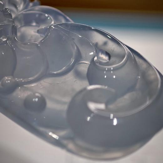 寒烟清欢·木纳祥瑞佩
 18k 金镶嵌翡翠挂件 商品图4