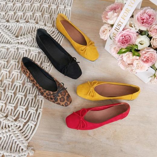 💡不露痕迹的小心机-4cm📍隐形增高+ 软底 小个子姐妹de狂喜🔥通勤约会都能穿o特别百搭❗❗【ROAADN复古小方头蝴蝶结内增高单鞋001】 🎉不管是配阔腿裤还是小裙子 都温柔又显气质 商品图1