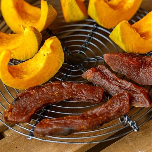 【金糯南瓜脯】全部手工去皮，只留下金灿灿的南瓜果肉精华，—入口软糯，满满原生南瓜香，0 钠、0 脂肪、高膳食纤维低GI，适合控糖人群，不加糖，自然甜。 商品图3