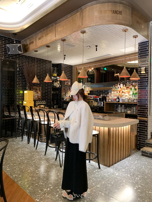 <曾小咸推荐>3.17现货秒杀 ！微信超特价！法式半高领蕾丝打底衫 日常139.99 立减60 秒杀79.99！！ 商品图6