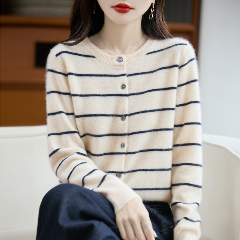 丁摩 100%纯羊毛春季新女式圆领条纹拼色宽松系扣打底针织开衫外套6ZF-299