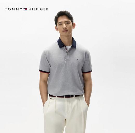 一店d  𝐓𝐨𝐦𝐦𝐲𝟐𝟔春夏系列樶 新款polo 刚刚走完大货我们同步拿到
这个牌子的东西好久没安排了 得体合身的剪裁重新诠释了高尔夫的松弛感和绅士优雅，轻熟男的衣品天花板一定是汤米 商品图3