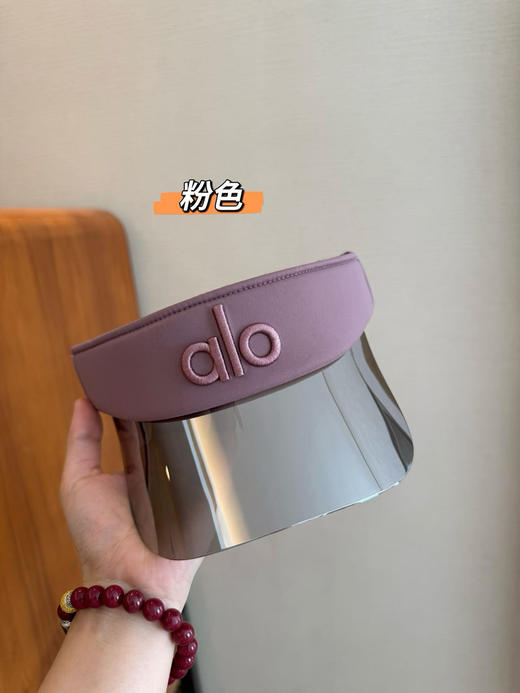 原单正品 Alo镭射空顶帽，七个颜色，任意挑选，超级百搭！强烈推荐款，完全不会掉的一款空顶帽，出海任凭海风肆意乱吹，保证美貌不会被头发乱舞遮挡！！牢牢的固定在你的头上！ 商品图5