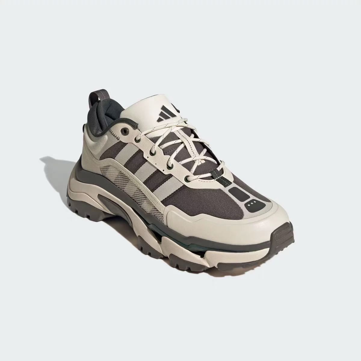 379.9元阿迪达斯休闲鞋632608-LN(线上线下同时售卖 不保证有货 无原装鞋盒 介意勿拍）