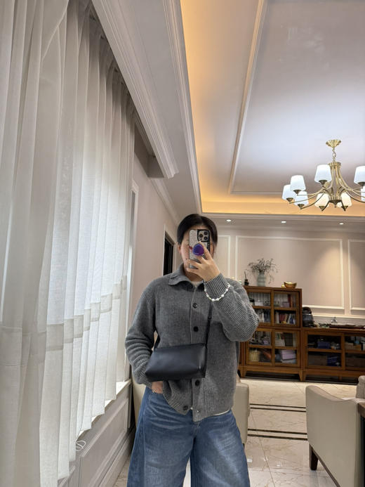 316-6 自留 推荐 TR新款 rene bag 胎牛皮面 小羊皮内衬 极简拉链单间斜挎包 商品图4