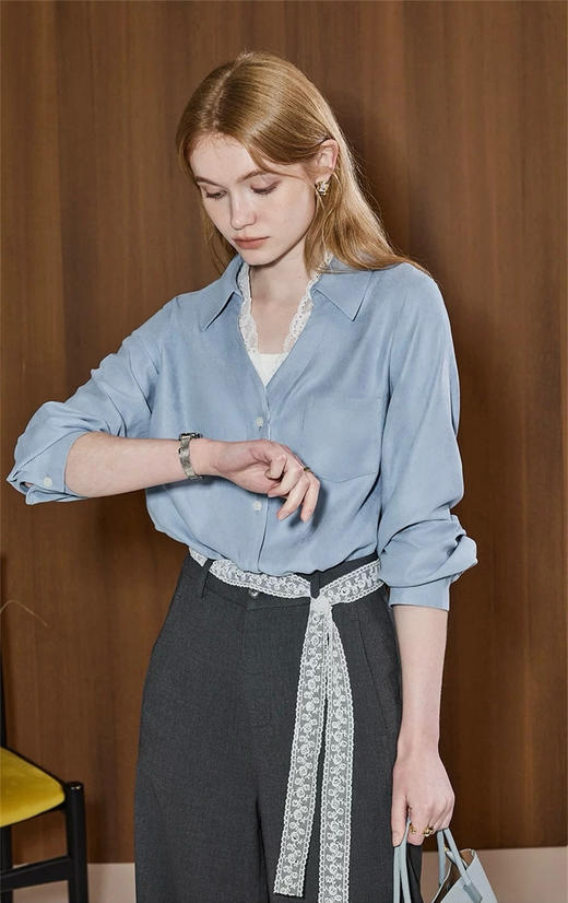 散发光芒温柔气质蕾丝拼接法式衬衫 商品图2