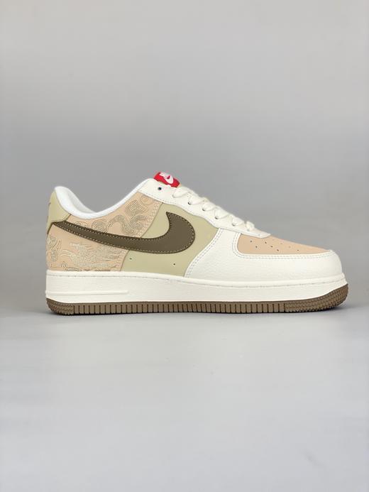 【福利清仓】NIke Air Force 1 '07 Low “马年限定联名——灰白棕”空军一号 大厂纯原品质出货 超高清洁度 皮料切割干净无任何毛边 细节完美 商品图2