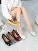 683001牛筋软底牛皮女鞋团购价199元，35-40码，适配各个年龄段各种裤型各种生活场景，后脚跟防磨脚设计，休闲通勤百搭，舒适透气，低调，美观不张扬，米白 现货，黑色要过几天 商品缩略图0