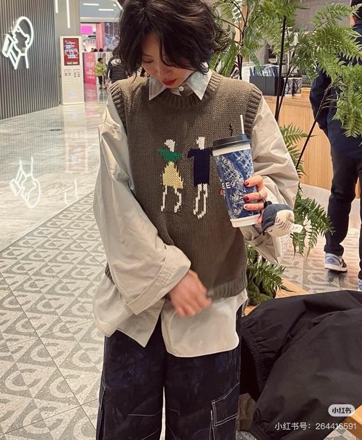 一店d 秒福利‼️ shortsentence短句针织马甲 被低估的一件宝藏！！！董洁直播间卖爆了的-像素小人粗针织背心马甲，叠穿超美的，而且巨巨巨百搭，减龄又显气质 商品图14