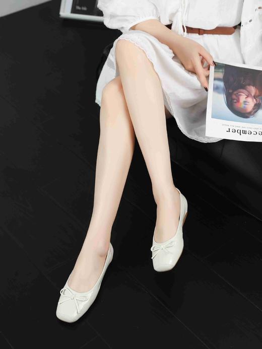 683001牛筋软底牛皮女鞋团购价199元，35-40码，适配各个年龄段各种裤型各种生活场景，后脚跟防磨脚设计，休闲通勤百搭，舒适透气，低调，美观不张扬，米白 现货，黑色要过几天 商品图2