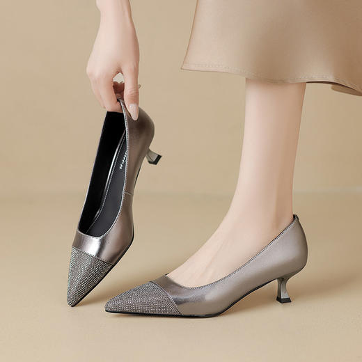 【预售5天】优雅细跟水钻尖头百搭通勤职场浅口气质高跟鞋YS&7106 商品图1