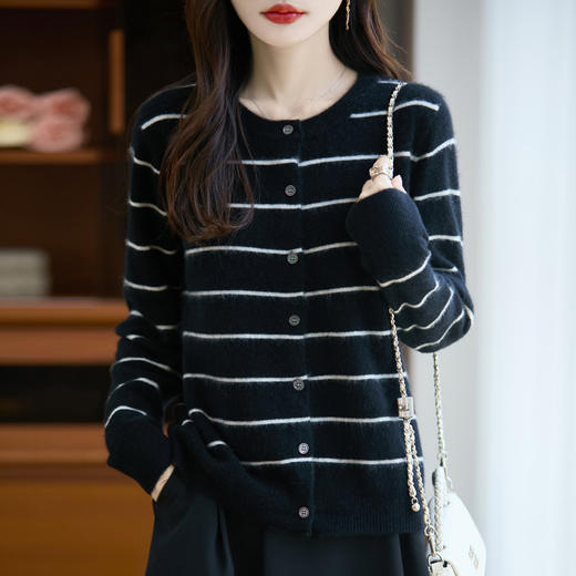 丁摩 100%纯羊毛春季新女式圆领条纹拼色宽松系扣打底针织开衫外套6ZF-299 商品图3