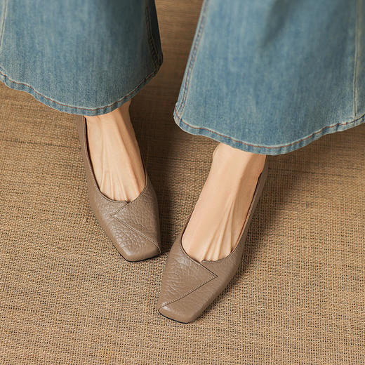 【预售5天】法式复古风方头浅口单鞋女粗跟百搭通勤小皮鞋四季女鞋百搭鞋NGMZR&72-8063 商品图2