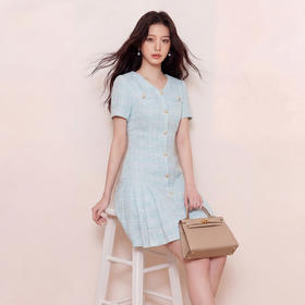 奢姿大码女装2026夏季格纹减龄小香风连衣裙胖妹妹V领百褶裙子9962860047