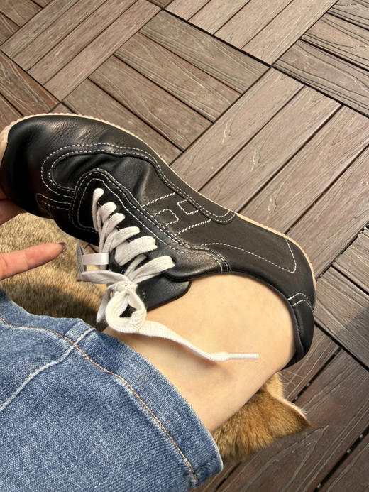 316-7 高端顾客来 大马新款全皮薄底德训鞋 内外全皮 柔韧如蒲草 巨舒适 商品图2