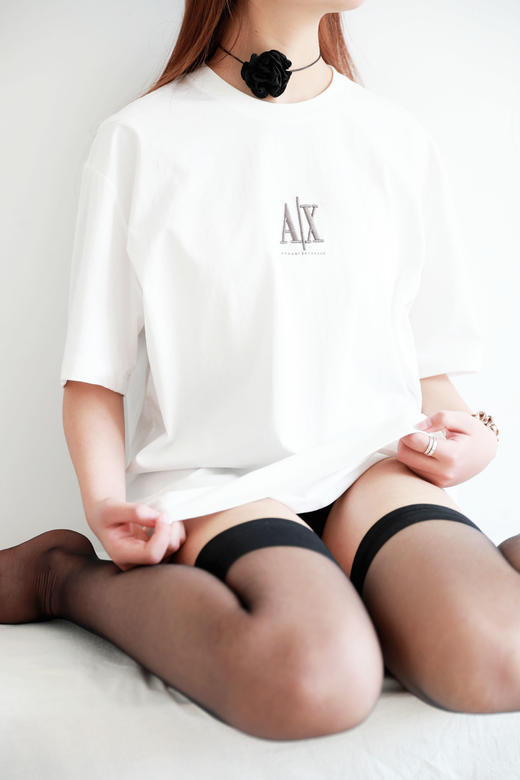 白色+黑色一起，一盒含2件。胸口小标长袖全棉圆领基础t恤E031560 商品图10