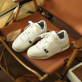 天花板级别 ！~日系厚底运动小白鞋！