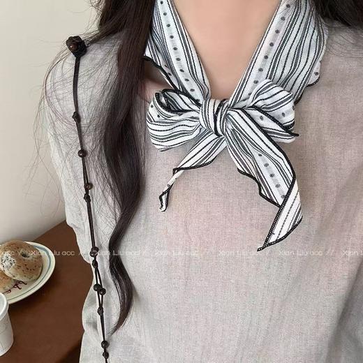 韩系文艺风黑白条纹丝巾 女2026新款 小众高奢感百搭领巾 氛围感配饰 百搭配饰 商品图3