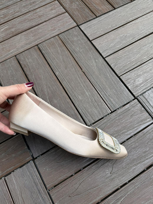 316-1 百年经典 阿V 炒鸡好穿 方头方钻小方根 缎面皮底浅口单鞋 选大一号 商品图6