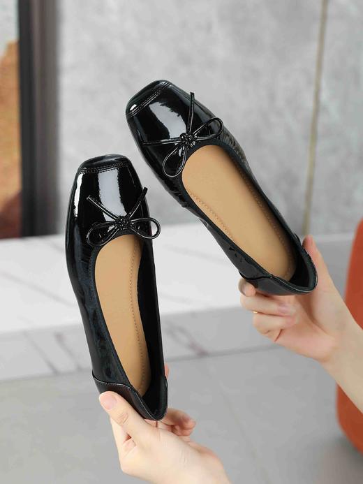 683001牛筋软底牛皮女鞋团购价199元，35-40码，适配各个年龄段各种裤型各种生活场景，后脚跟防磨脚设计，休闲通勤百搭，舒适透气，低调，美观不张扬，米白 现货，黑色要过几天 商品图9