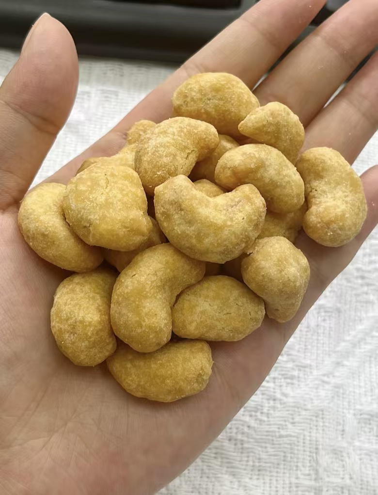 周日取货：【炭烧腰果】特惠8.99/2罐，一罐50克，松脆醇香，回味甘甜！