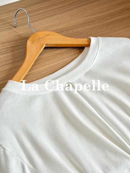 专柜实拍【舒适有型】拉夏贝尔/La Chapelle五色净版圆领贝壳扣下摆交叉通勤设计长袖T显瘦打底衫 商品图9
