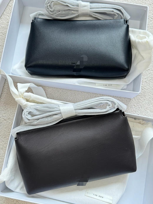 316-6 自留 推荐 TR新款 rene bag 胎牛皮面 小羊皮内衬 极简拉链单间斜挎包 商品图8