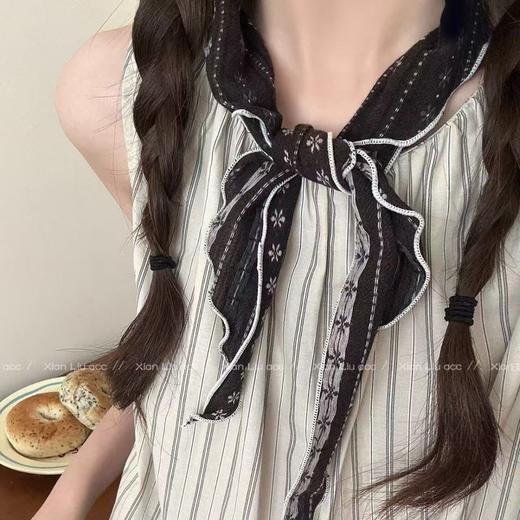 韩系文艺风黑白条纹丝巾 女2026新款 小众高奢感百搭领巾 氛围感配饰 百搭配饰 商品图0