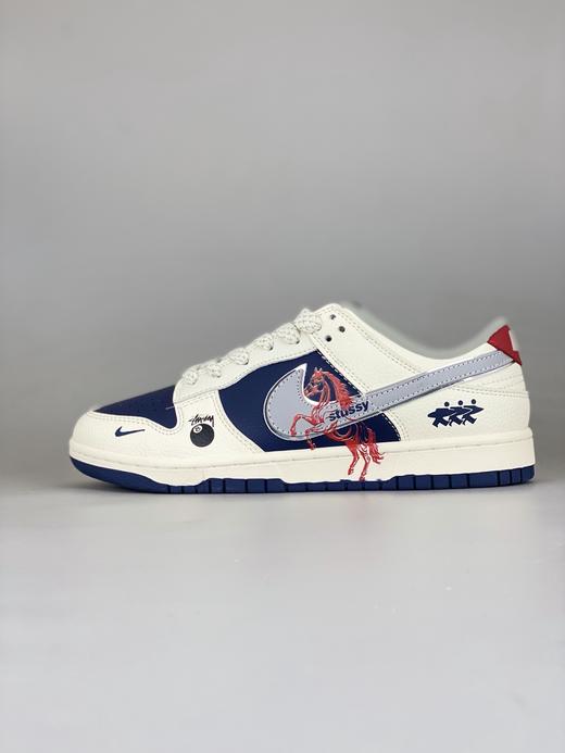 【福利清仓】Nike SB Dunk Low“  马年限定—汗血宝马”  周年高端定制 2026年新款限量发售！ 大厂纯原品质出货 超高清洁度 皮料切割干净无任何毛边 细节完美 商品图0