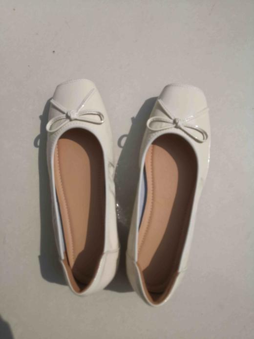 683001牛筋软底牛皮女鞋团购价199元，35-40码，适配各个年龄段各种裤型各种生活场景，后脚跟防磨脚设计，休闲通勤百搭，舒适透气，低调，美观不张扬，米白 现货，黑色要过几天 商品图10