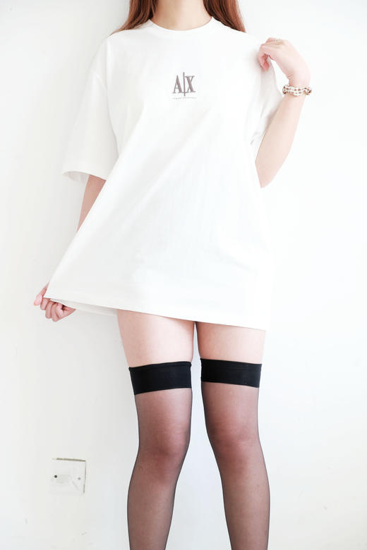 白色+黑色一起，一盒含2件。胸口小标长袖全棉圆领基础t恤E031560 商品图14