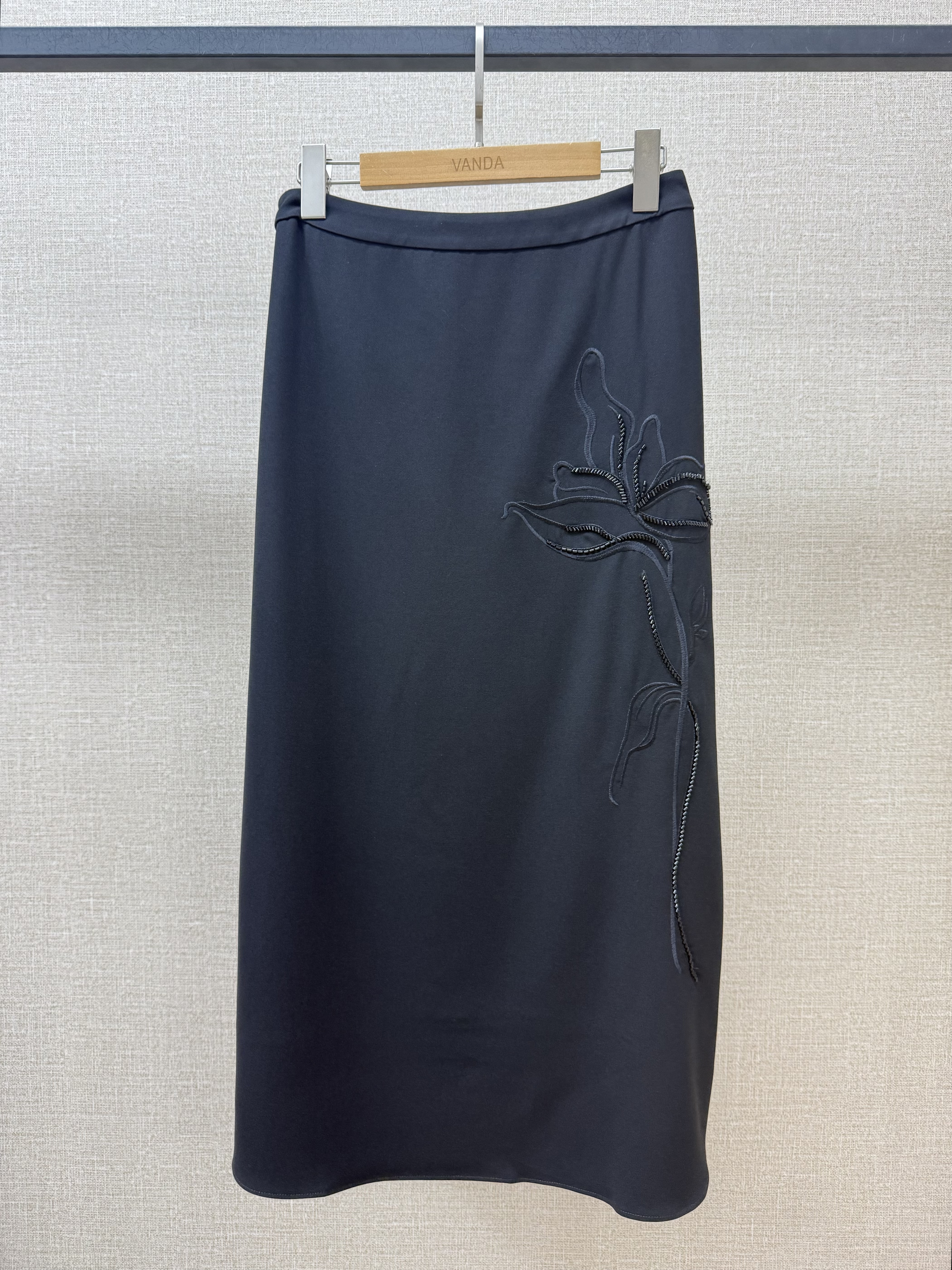 设计风绣花半裙