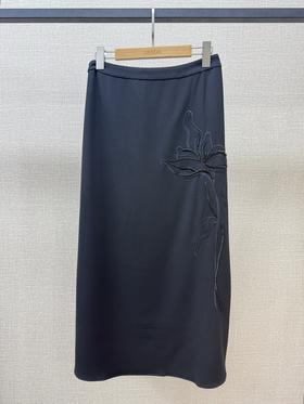 设计风绣花半裙