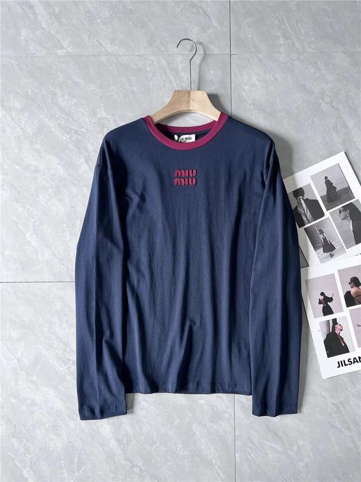 miu家26新款情侣款藏蓝拼红色字母刺绣长袖T恤 商品图3