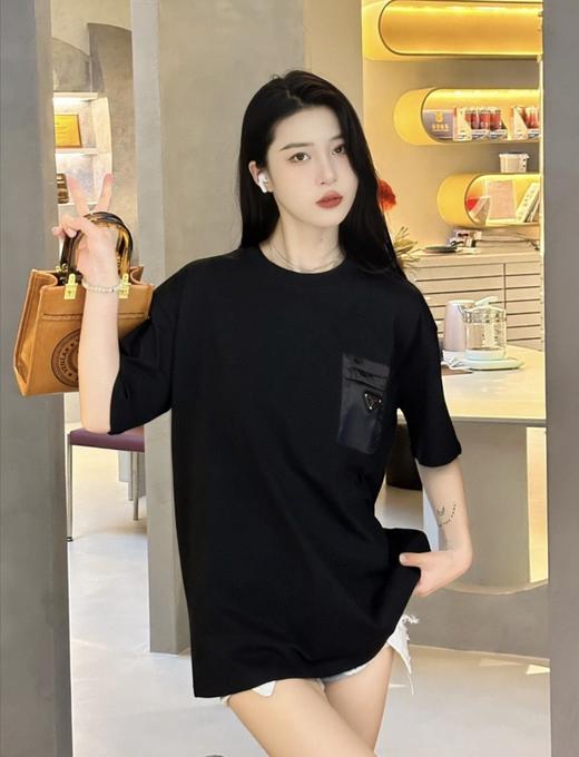 普拉达 尼龙口袋徽标短袖T恤 黑色 男女同款（DY） 商品图5