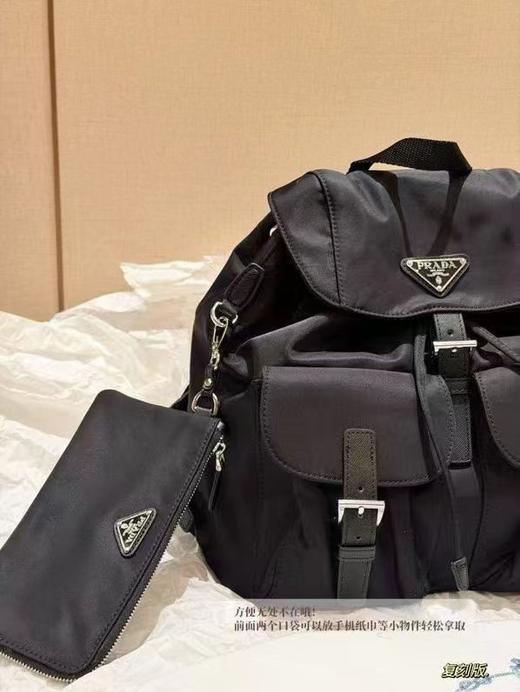 F031625春季新款尼龙大容量轻度防水超耐磨舒适时髦双肩包 商品图2