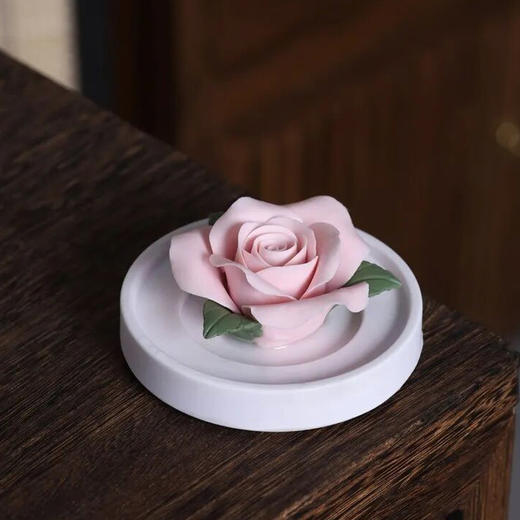 双非遗手捏玫瑰瓷花线香盘香礼盒，一套内含：非遗手捏瓷花+仙鹤莲花香炉+鹅梨帐中香+中国4大名香之一的龙涎香+礼盒、手提礼袋【G】 商品图0