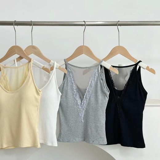 解锁氛围感穿搭【QINGFAN 法式性感U领蕾丝背心】小心机设计感 温柔又性感 螺纹棉亲肤透气 春夏内搭外穿显瘦 内搭衬衫 外搭牛仔西装LYZ 商品图5