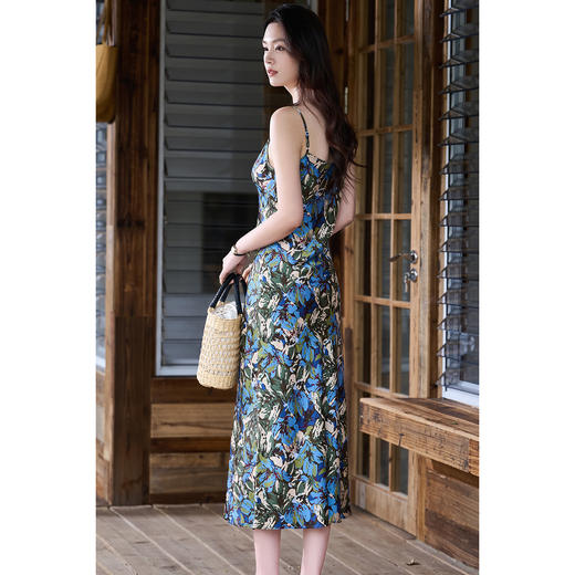 蓝绿印花长裙 海边度假吊带裙 米思阳2026春夏新款法式复古通勤OL打底连衣裙 商品图3