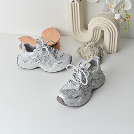 经典鲨2026年夏季专柜新品牛皮革薄款网面透气休闲老爹鞋女KW160-629121 商品图2